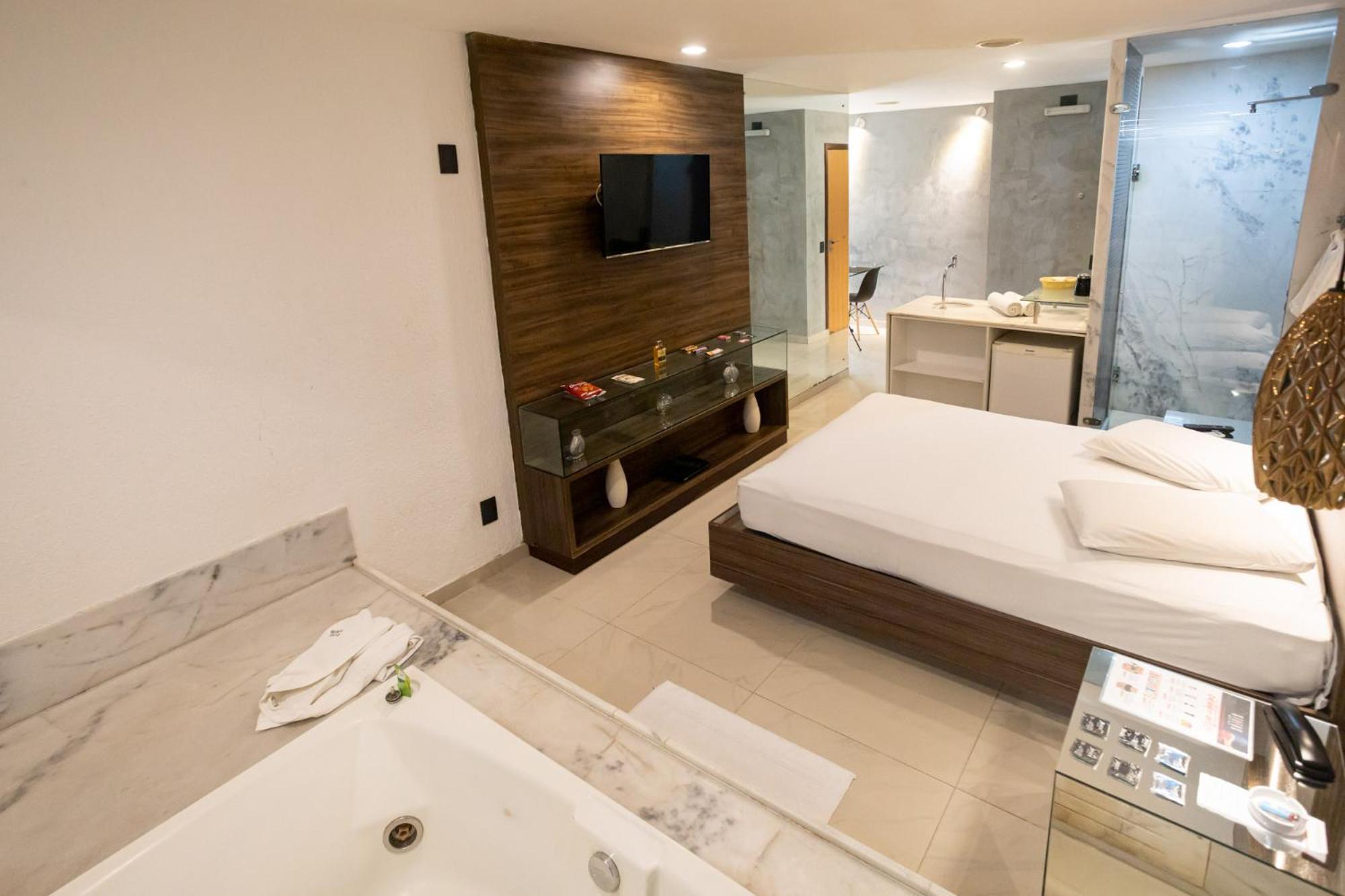 Hotel Status Natal
